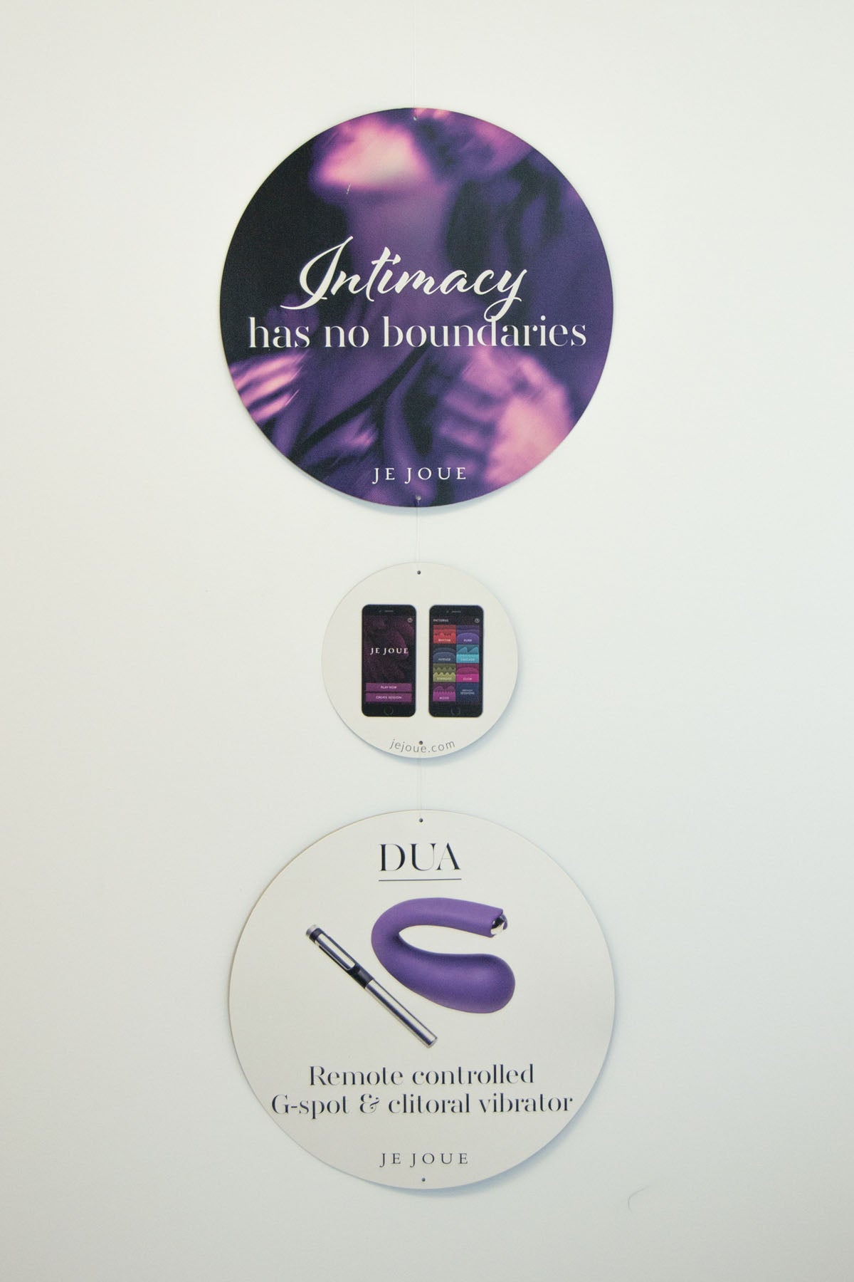 Je Joue hanging circles - NUO/DUA